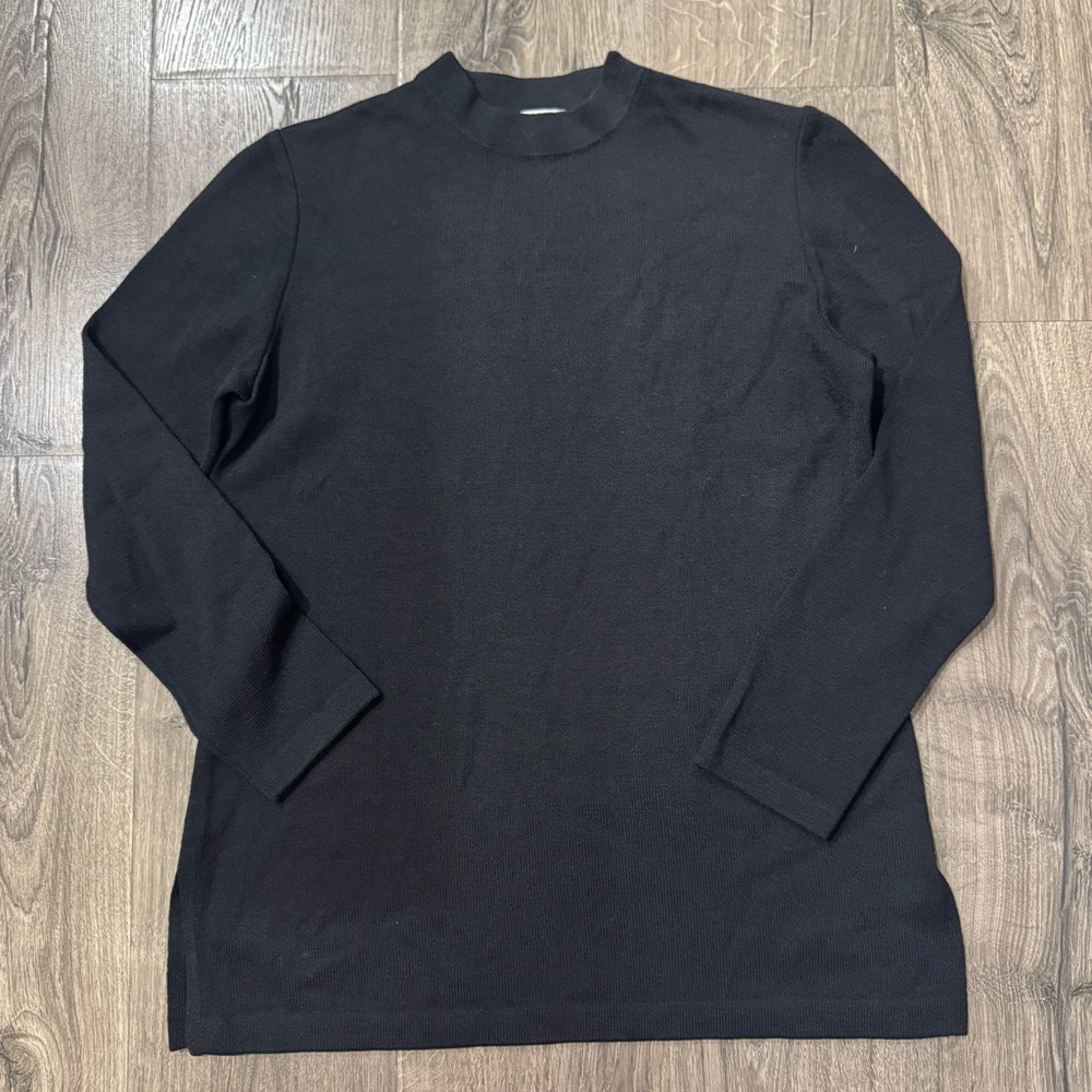St. John evening solid black Crewneck Sweater side zipper size medium women